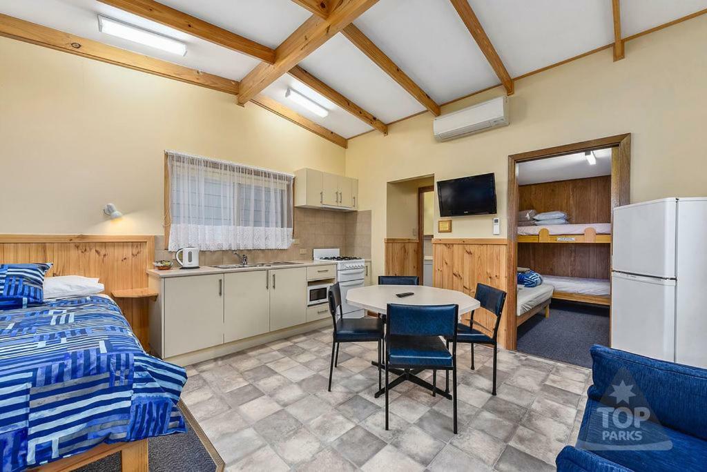 Millicent Hillview Caravan Park Exteriör bild